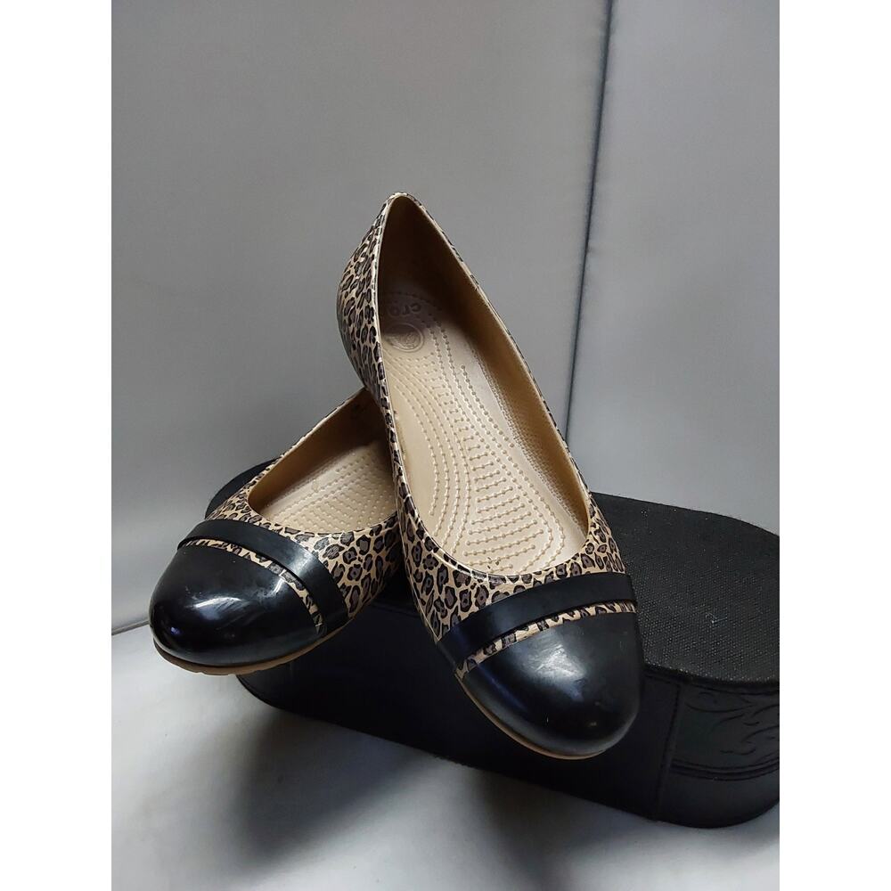 WOMENS Croc's Size W8 Leopard and Black Slip-ons flat shoes
